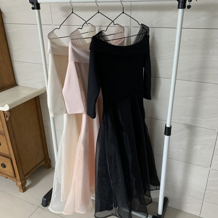 シャーリングアンバランスシフォンロングワンピース