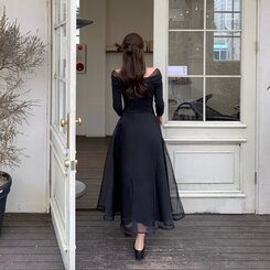 シャーリングアンバランスシフォンロングワンピース BLACK