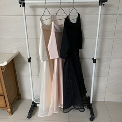 シャーリングアンバランスシフォンロングワンピース