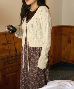 ロングワンピース シュシュフラワーラップロングワンピース BROWN