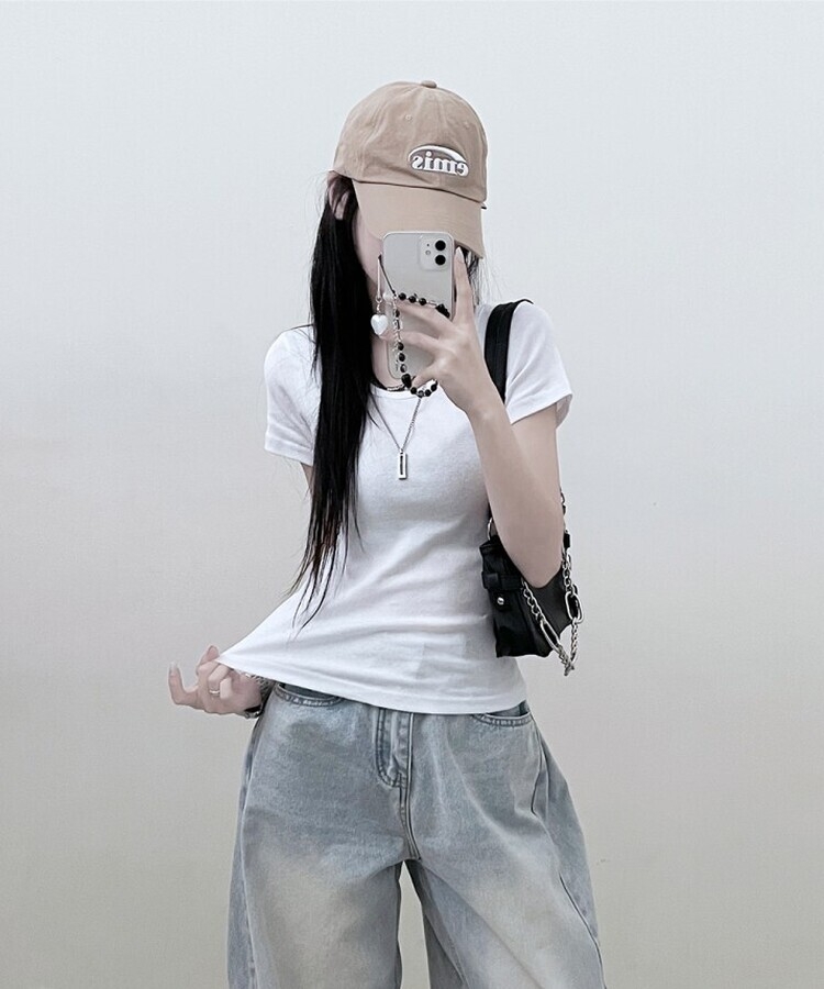 소프트무지랍빠유넥라운드슬림핏반팔티 아이보리