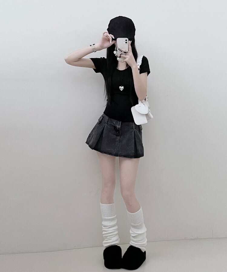 소프트무지랍빠유넥라운드슬림핏반팔티 블랙