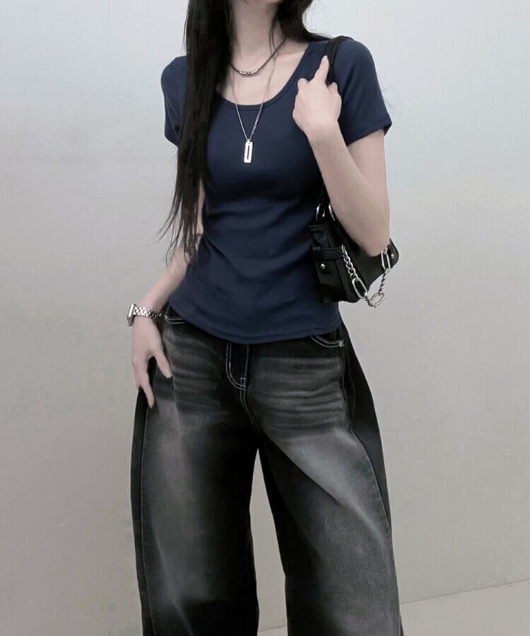 소프트무지랍빠유넥라운드슬림핏반팔티 네이비