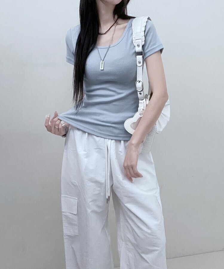 소프트무지랍빠유넥라운드슬림핏반팔티 소라