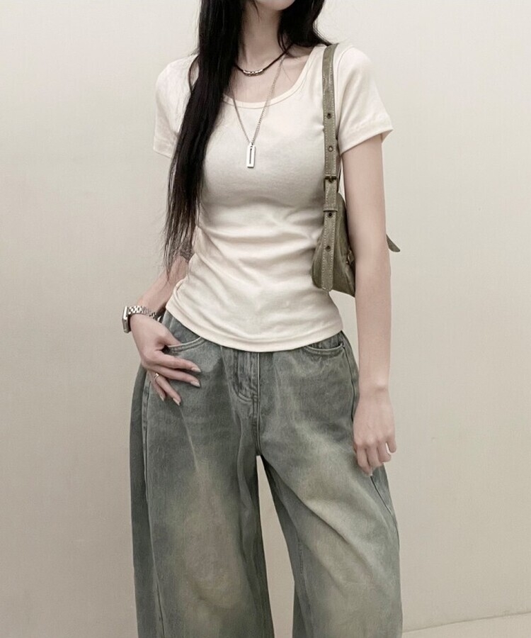 소프트무지랍빠유넥라운드슬림핏반팔티 연베이지