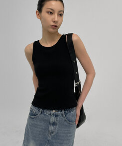 イージーベーシックカップ付きノースリーブ BLACK