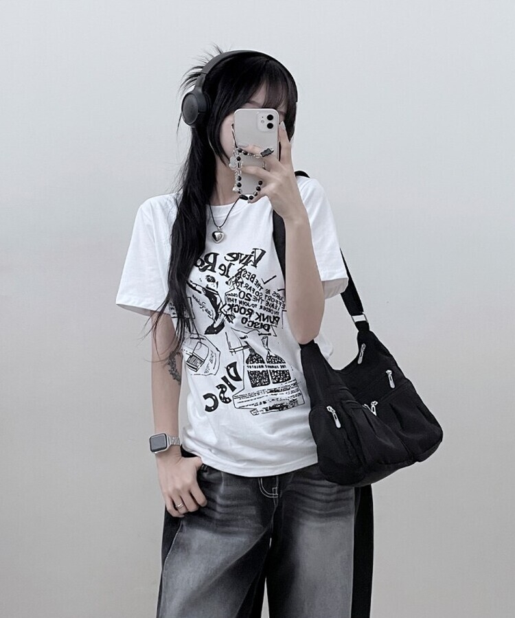 바이브락레터링프린팅반팔티 화이트