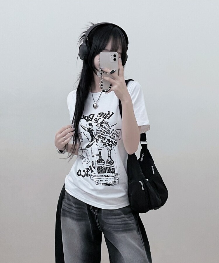 바이브락레터링프린팅반팔티 화이트