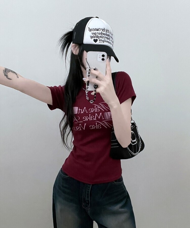 スリムフィットプリンティング半袖Tシャツ WINE