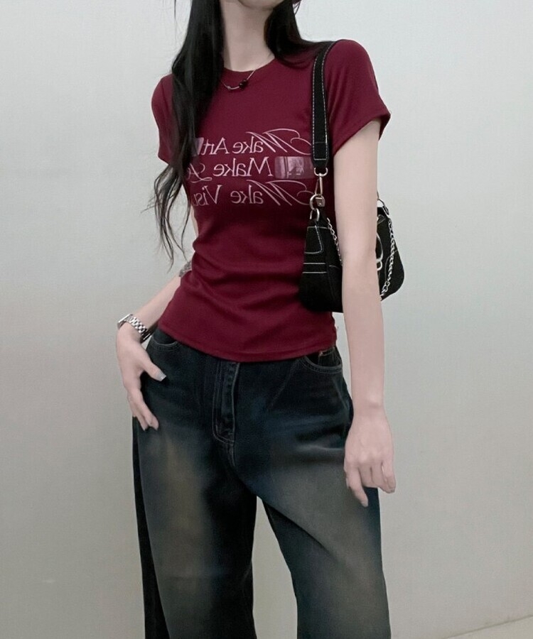 スリムフィットプリンティング半袖Tシャツ WINE