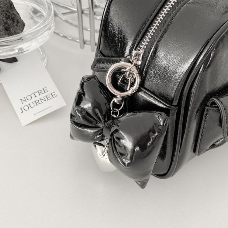 グロッシーダウンハートリボンキーホルダー BLACK