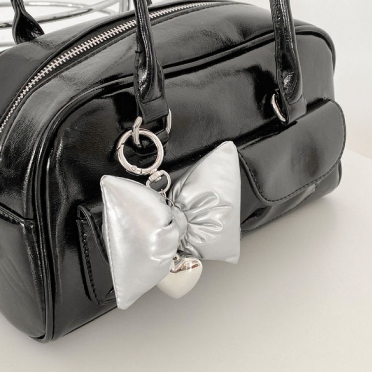 グロッシーダウンハートリボンキーホルダー SILVER
