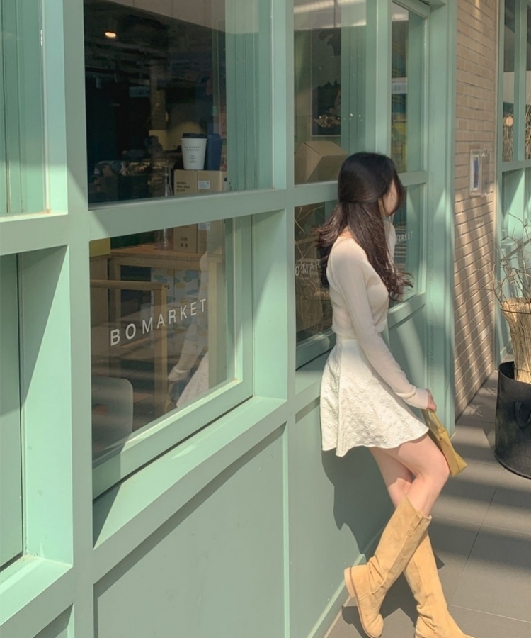 モブフラワーエンボAラインフレアミニスカートパンツ IVORY
