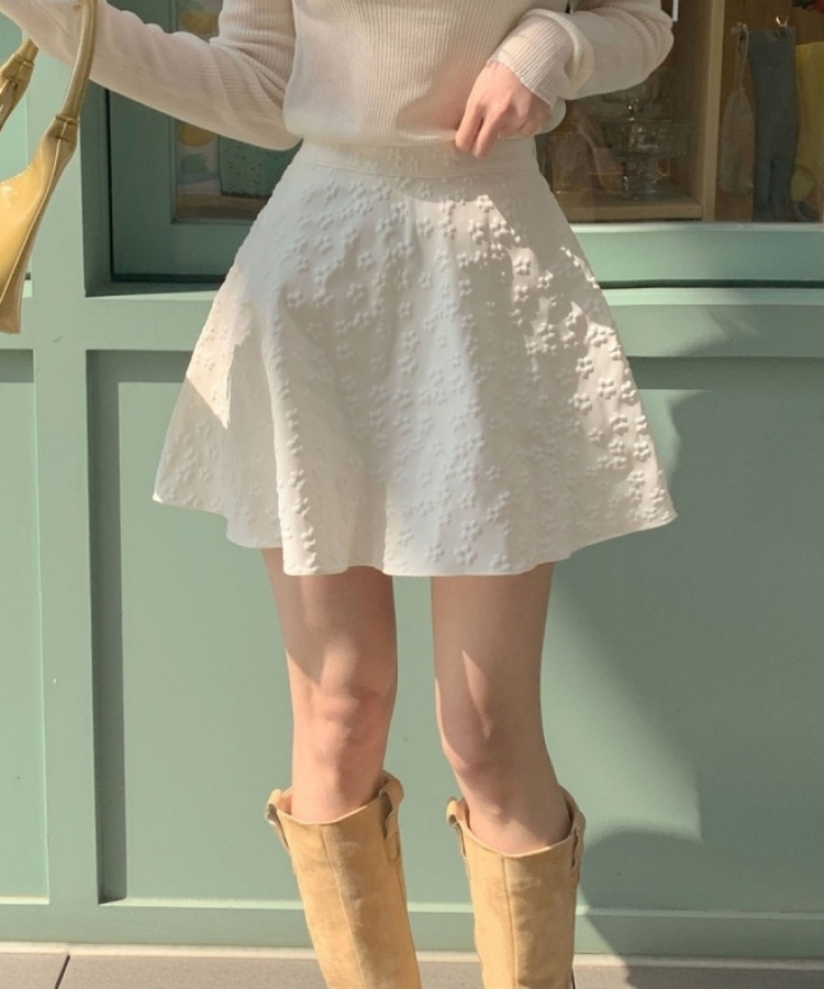 モブフラワーエンボAラインフレアミニスカートパンツ IVORY