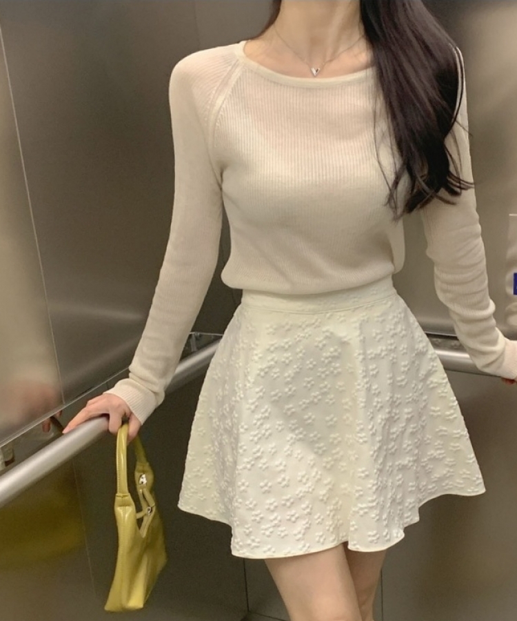 モブフラワーエンボAラインフレアミニスカートパンツ IVORY