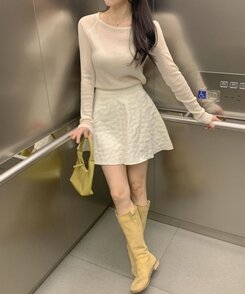 モブフラワーエンボAラインフレアミニスカートパンツ IVORY