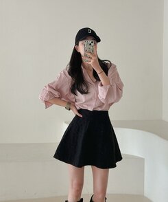 モブフラワーエンボAラインフレアミニスカートパンツ BLACK