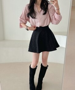 モブフラワーエンボAラインフレアミニスカートパンツ BLACK