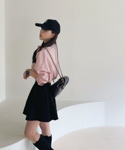 モブフラワーエンボAラインフレアミニスカートパンツ BLACK