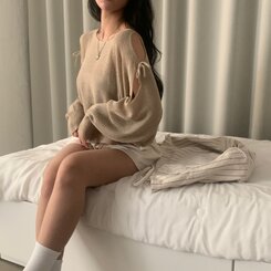 リボンショルダースリットルーズフィット長袖ニット5色 BEIGE