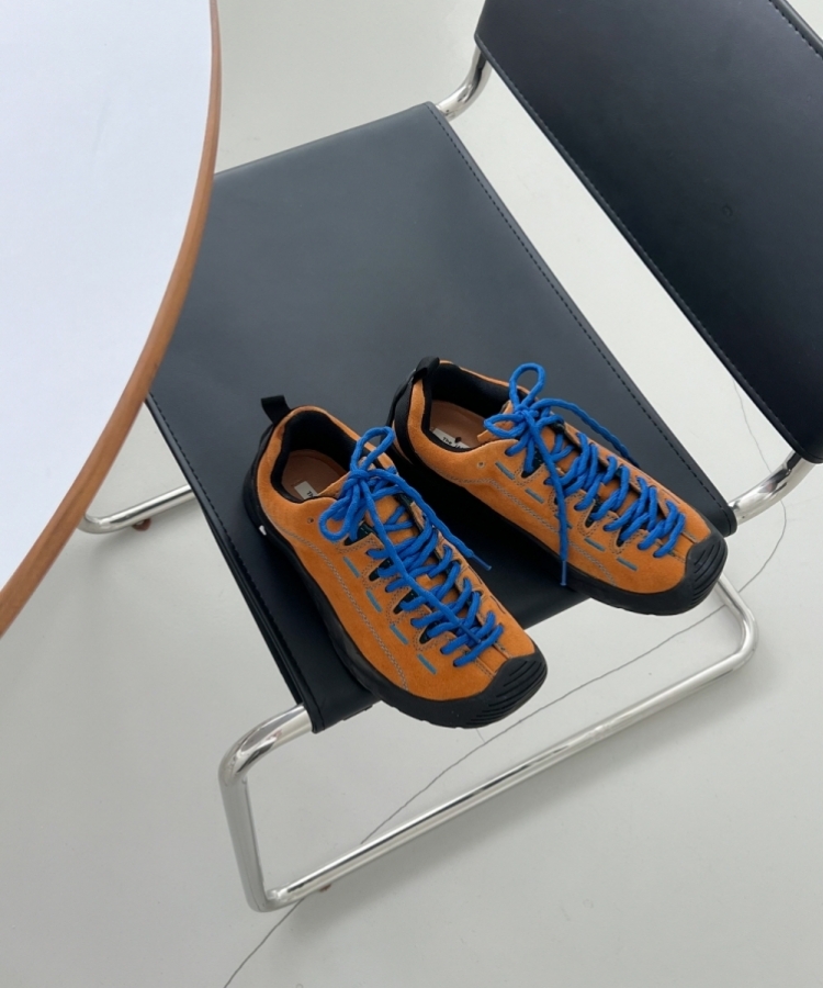 トラッキングスエードスニーカー