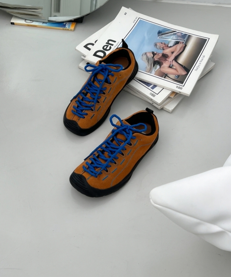 トラッキングスエードスニーカー