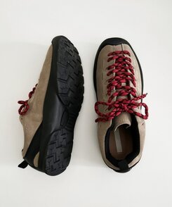 トラッキングスエードスニーカー