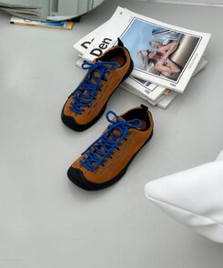 トラッキングスエードスニーカー