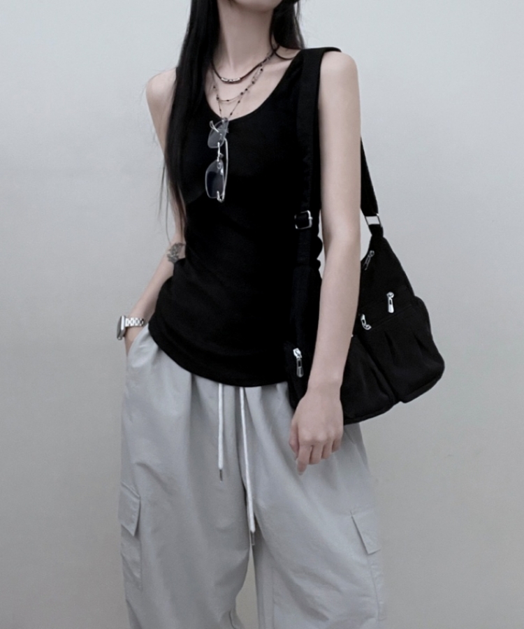 면슬림유넥라운드레이어드롱나시 블랙