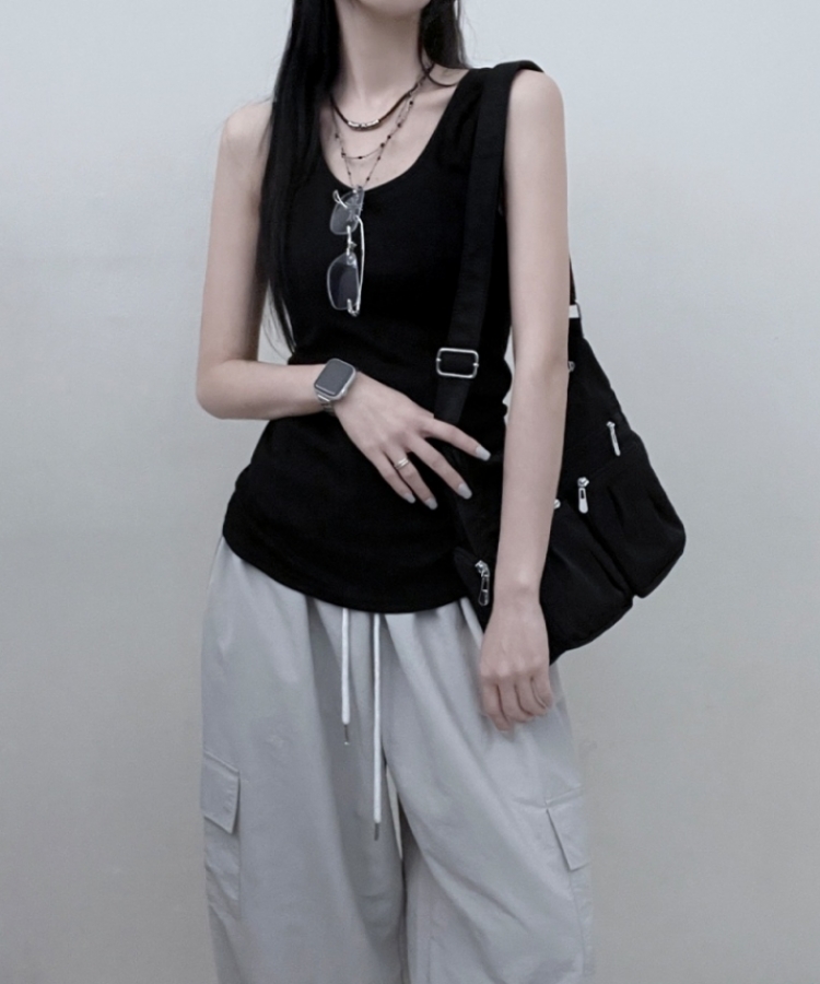 면슬림유넥라운드레이어드롱나시 블랙