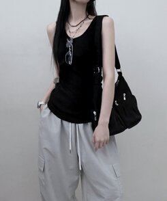 Uネックラウンドレイヤードロングタンクトップ BLACK