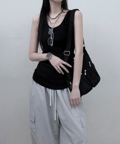 Uネックラウンドレイヤードロングタンクトップ BLACK