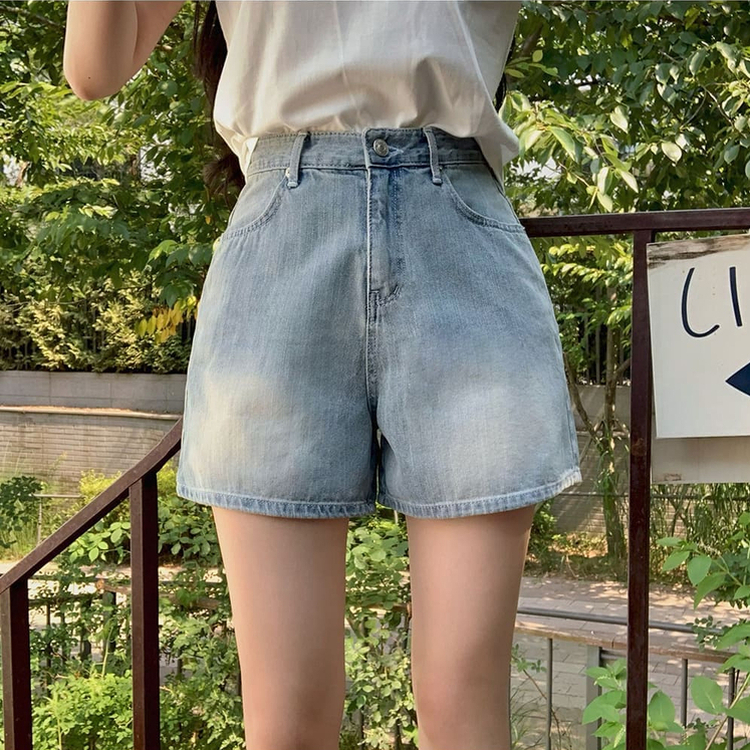 ベーシックデニムミディAラインパンツ LIGHT BLUE