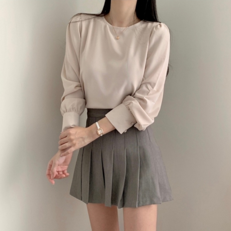 니드 셔링 블라우스 연베이지