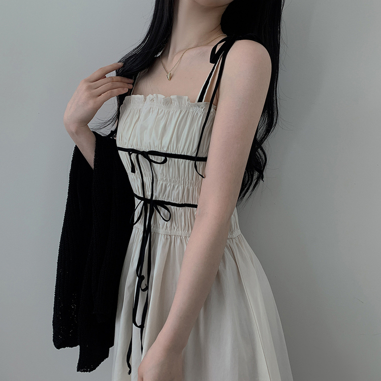 ロングワンピース リボンシャーリングスモークロングビスチェワンピース WHITE