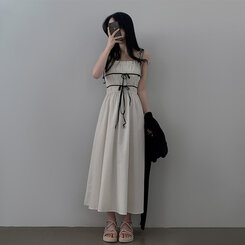 ロングワンピース リボンシャーリングスモークロングビスチェワンピース WHITE