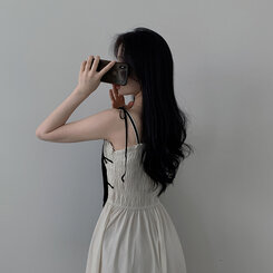 ロングワンピース リボンシャーリングスモークロングビスチェワンピース WHITE