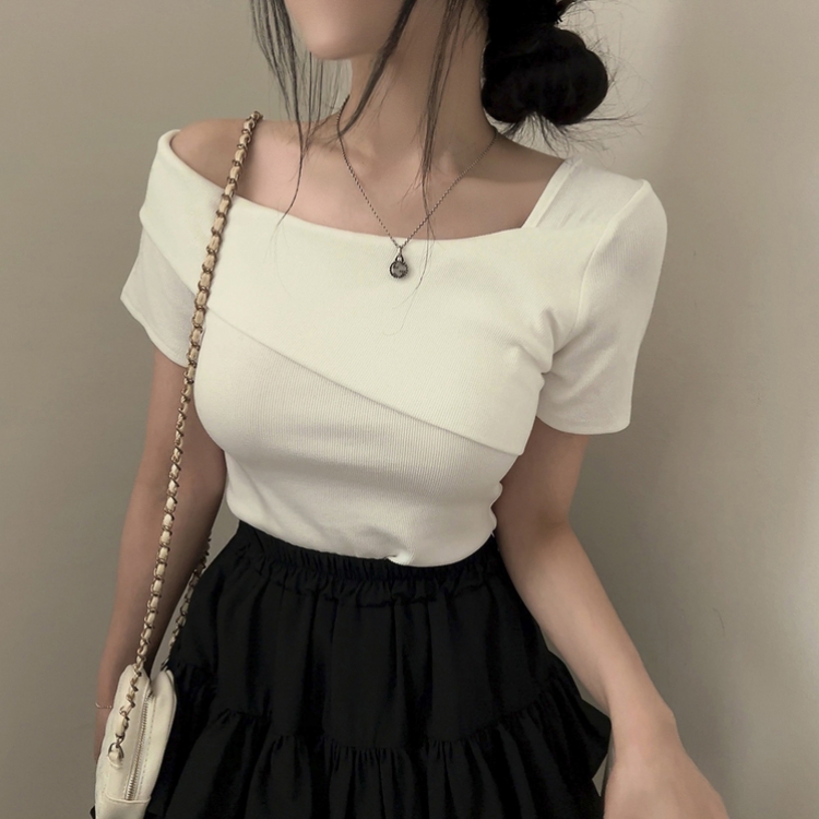 ワンオフショルダースリムフィット半袖Tシャツ IVORY