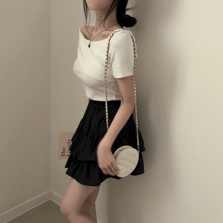 ワンオフショルダースリムフィット半袖Tシャツ IVORY