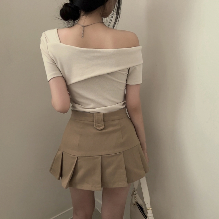 ワンオフショルダースリムフィット半袖Tシャツ BEIGE