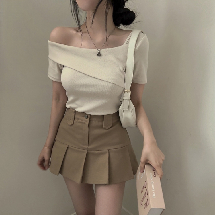 ワンオフショルダースリムフィット半袖Tシャツ BEIGE