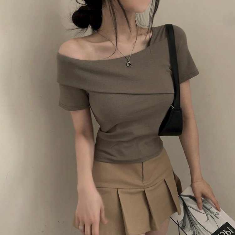 ワンオフショルダースリムフィット半袖Tシャツ BROWN