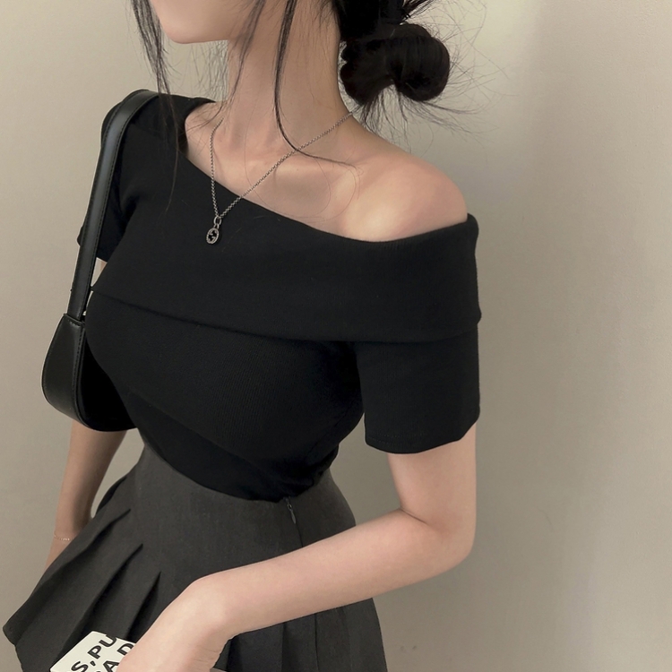 ワンオフショルダースリムフィット半袖Tシャツ BLACK