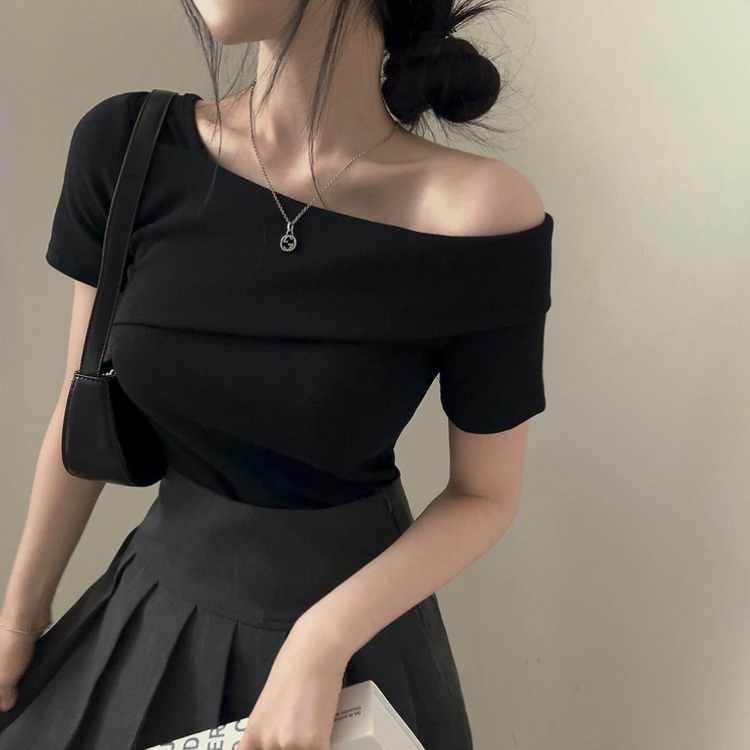 ワンオフショルダースリムフィット半袖Tシャツ BLACK