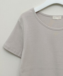 Uネックラウンドフィット半袖Tシャツ6色