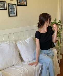 半袖Tシャツ アンバランスオフショルダー半袖クロップTシャツ BLACK