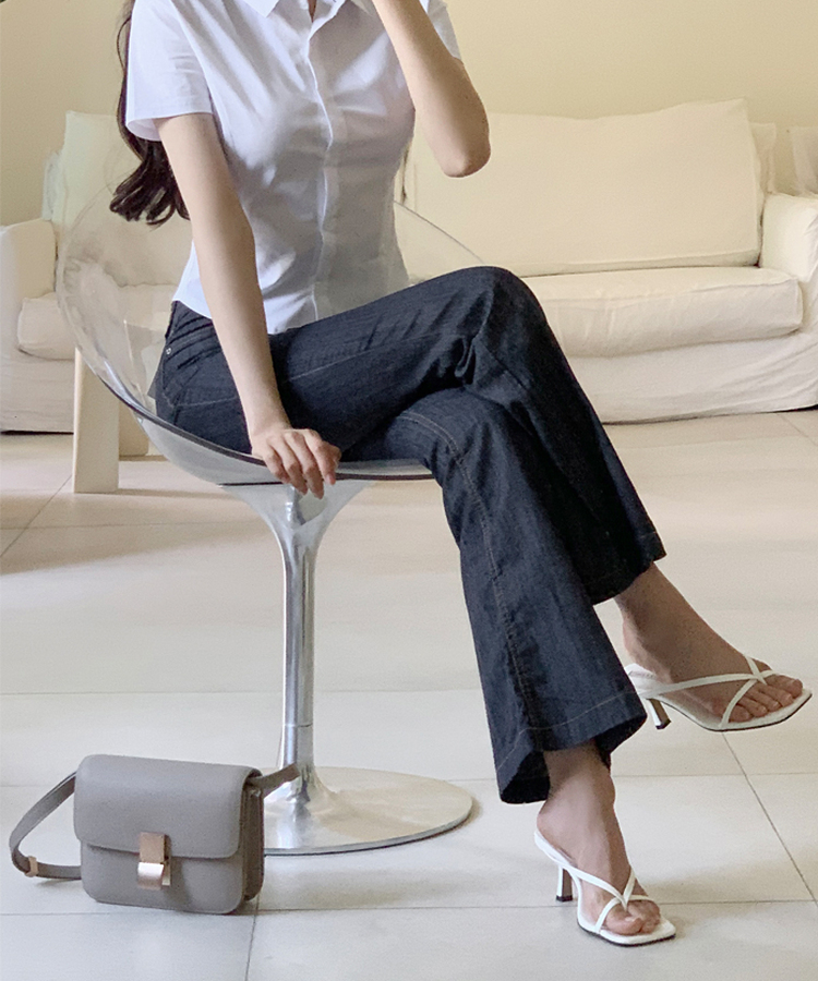 スクエアトゥストラップミュールサンダル Ivory