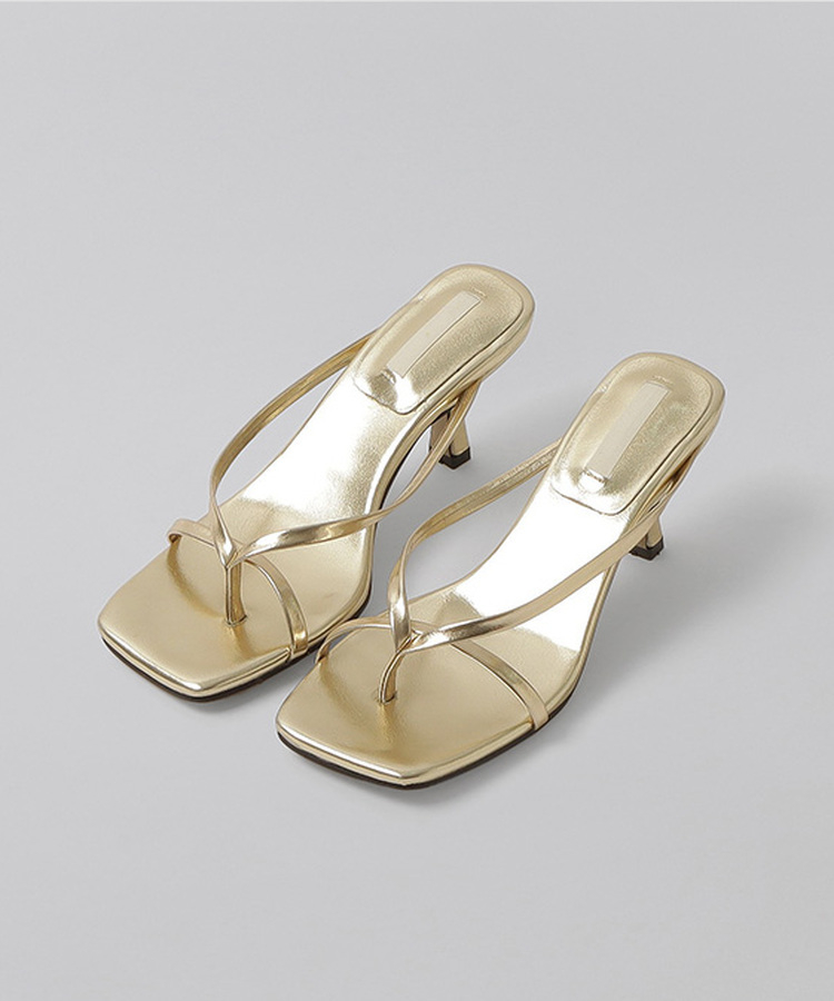 スクエアトゥストラップミュールサンダル