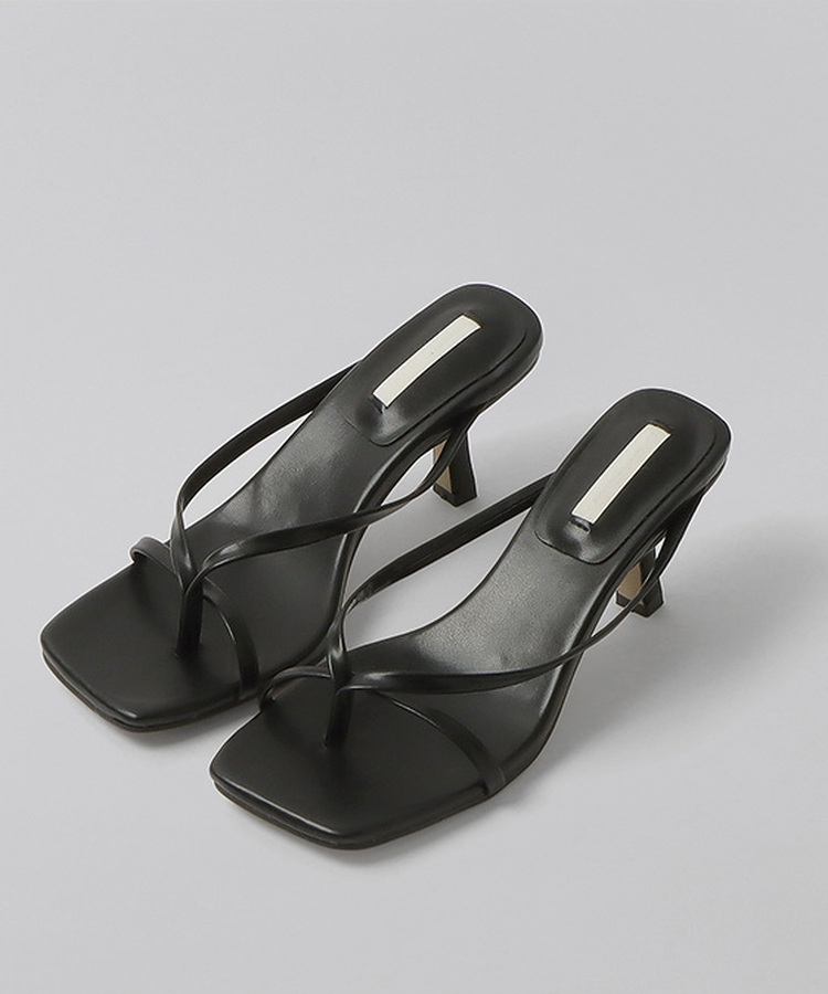 スクエアトゥストラップミュールサンダル