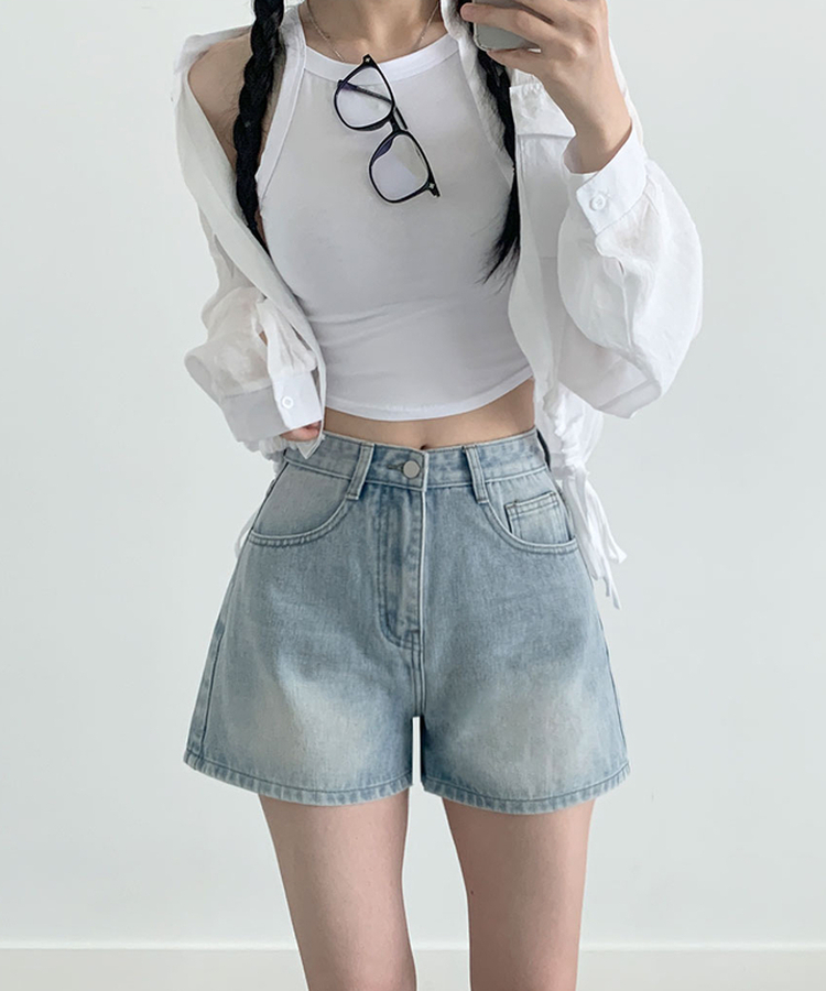 キャットウォッシングハイウエストデニムショートパンツ LIGHT BLUE